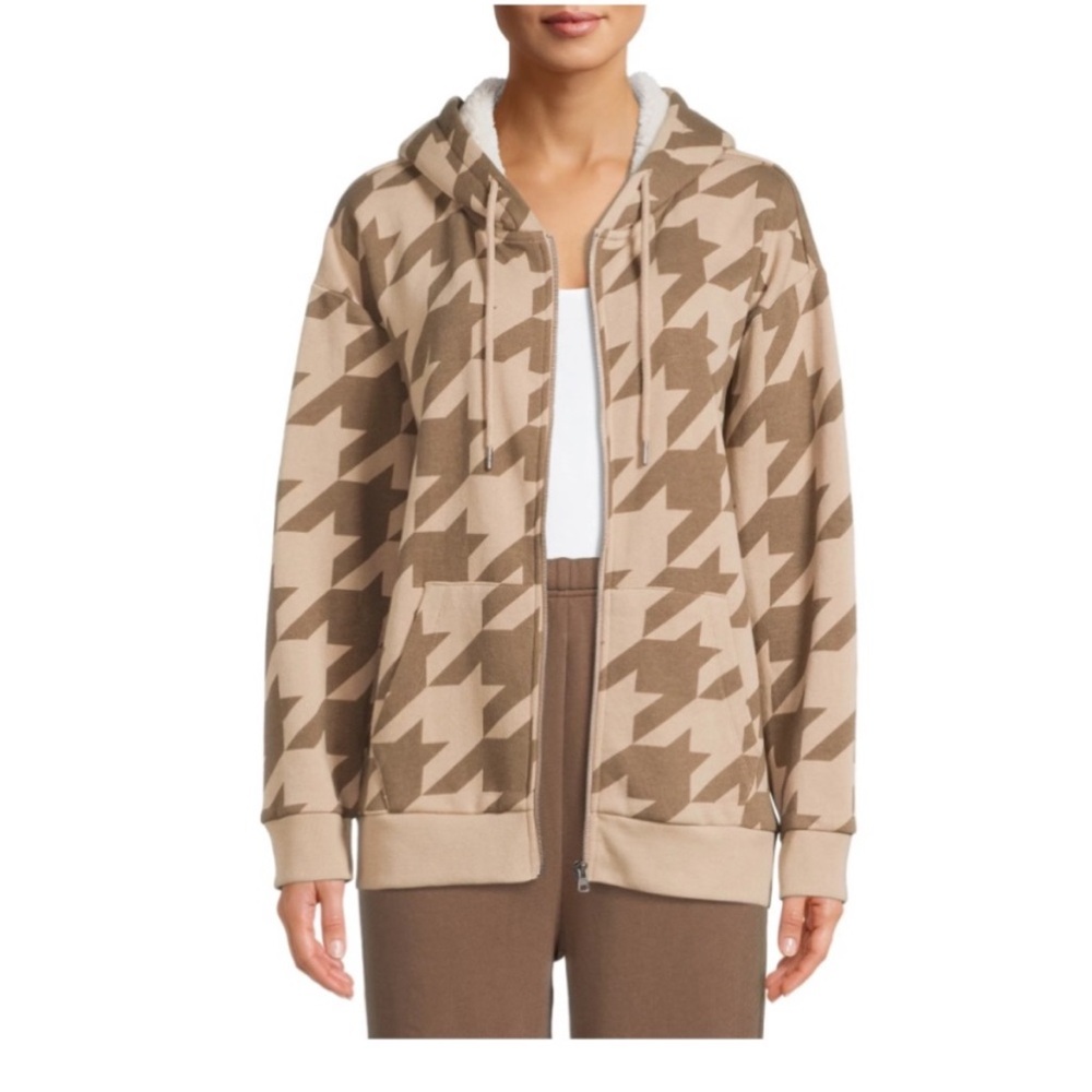 Kendall & Kylie oversized hoodie lined with Sherpa in the hood.